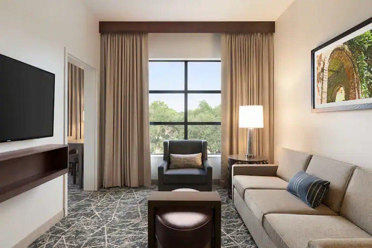 Embassy Suites San Antonio Brooks City Base Hotel & Spa Exterior photo