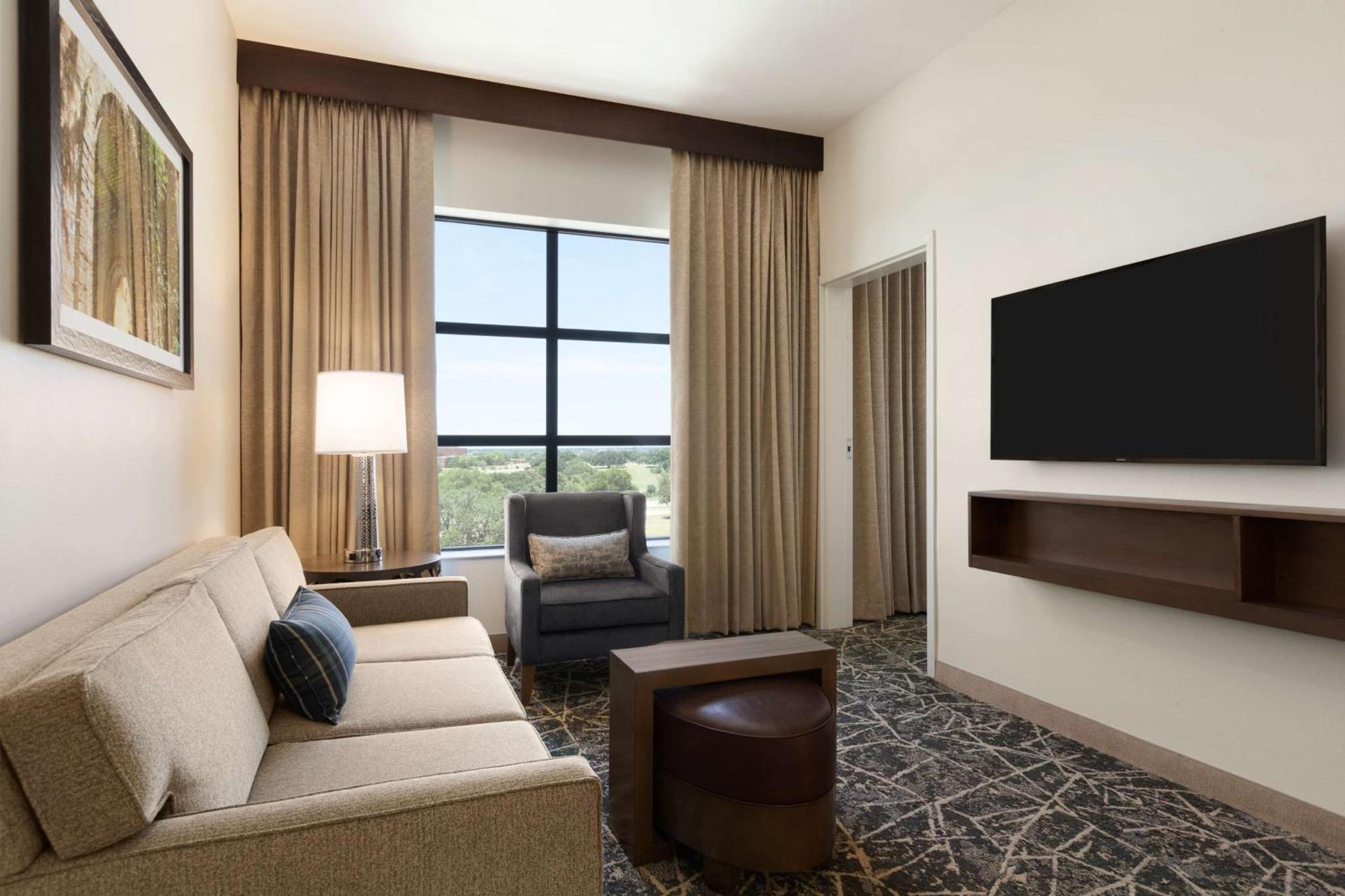 Embassy Suites San Antonio Brooks City Base Hotel & Spa Exterior photo