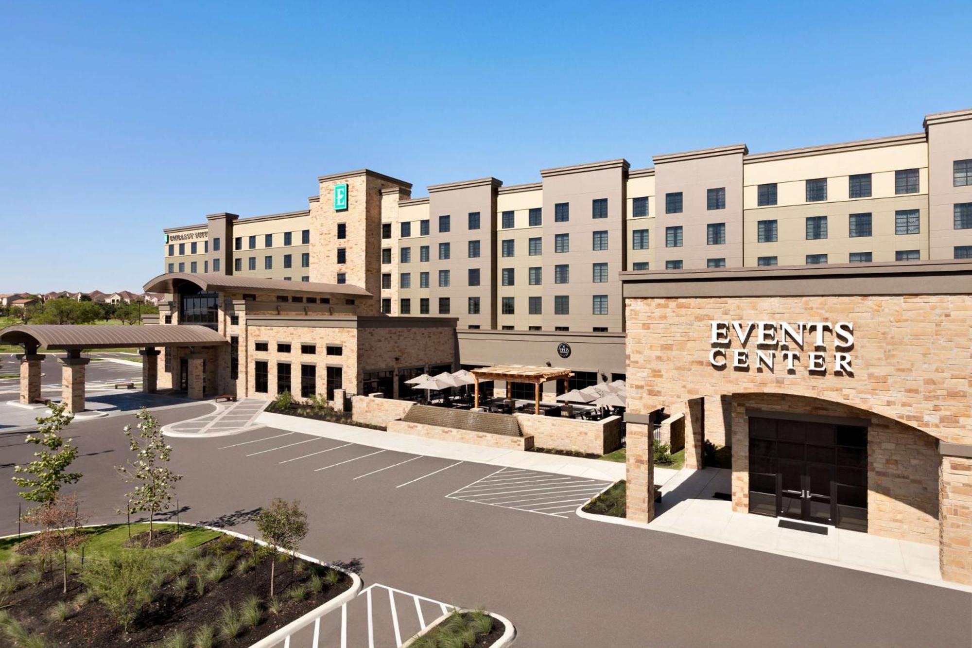 Embassy Suites San Antonio Brooks City Base Hotel & Spa Exterior photo
