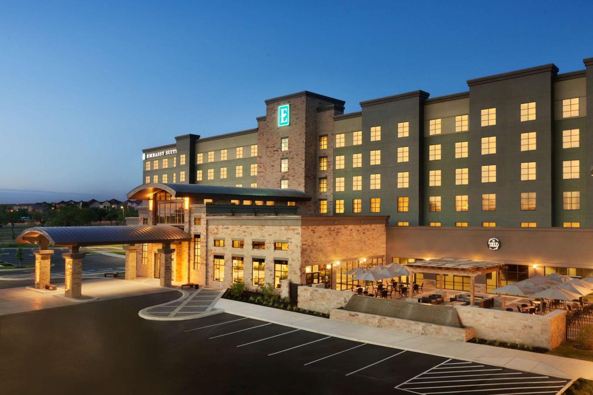 Embassy Suites San Antonio Brooks City Base Hotel & Spa Exterior photo