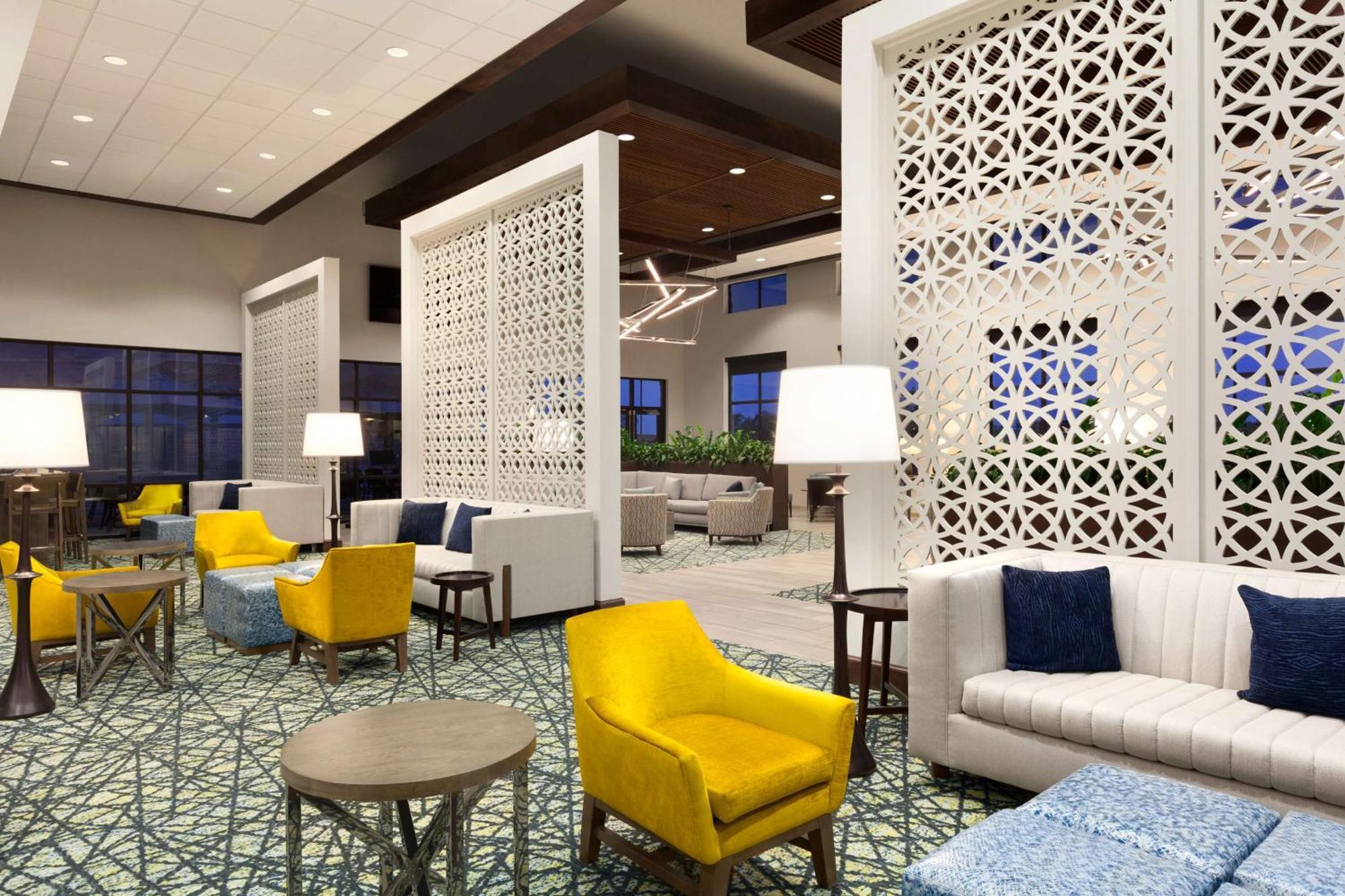 Embassy Suites San Antonio Brooks City Base Hotel & Spa Exterior photo